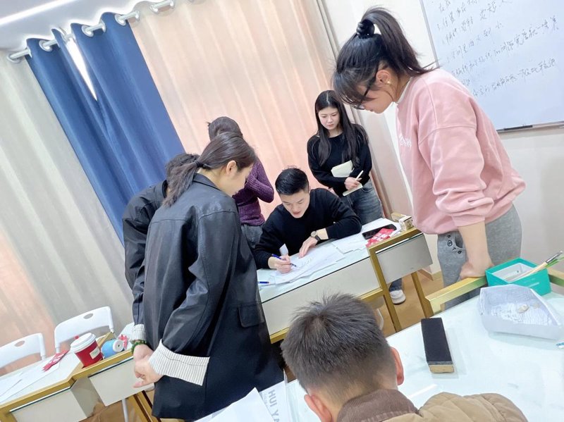 艺考文化课：打造梦想之桥